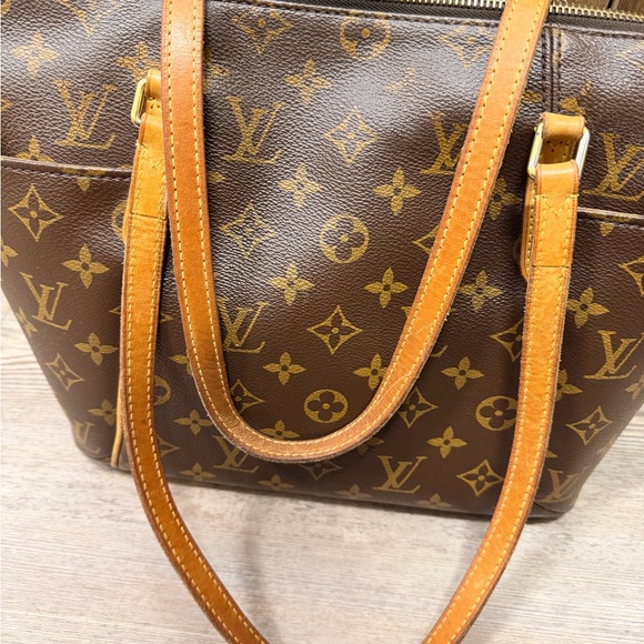 Louis Vuitton Totally PM - Picture 13 of 15